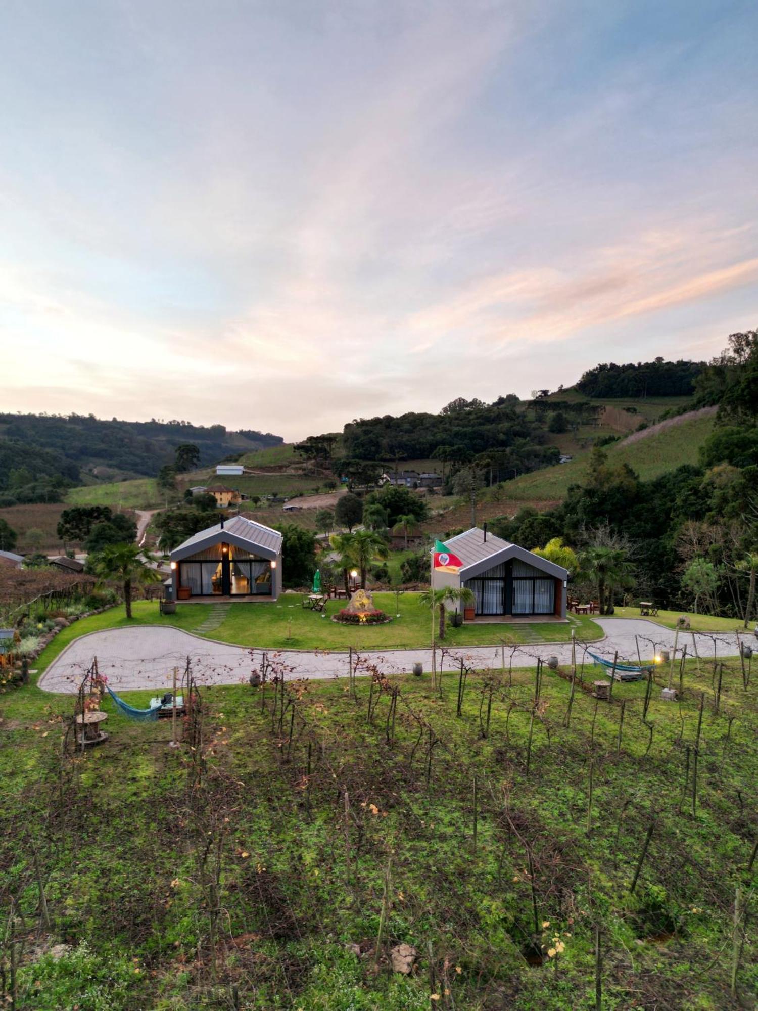 Cabanas Le Vigne Pinto Bandeira Exterior photo